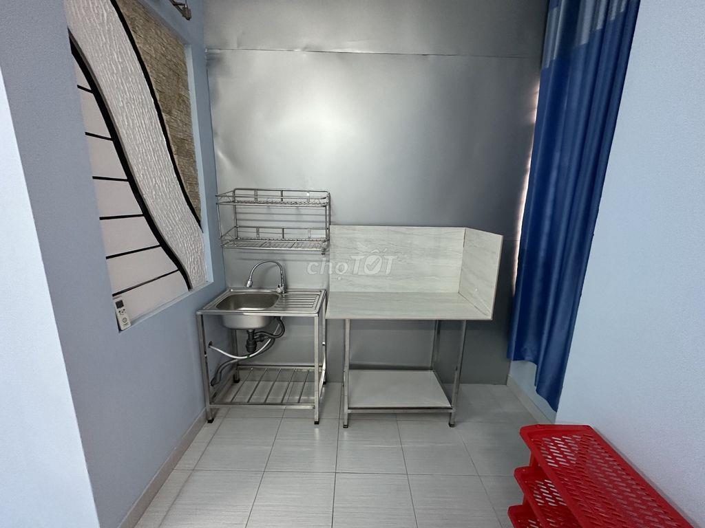 Phòng Nguyên Hồng, tầng trệt, full nội thất