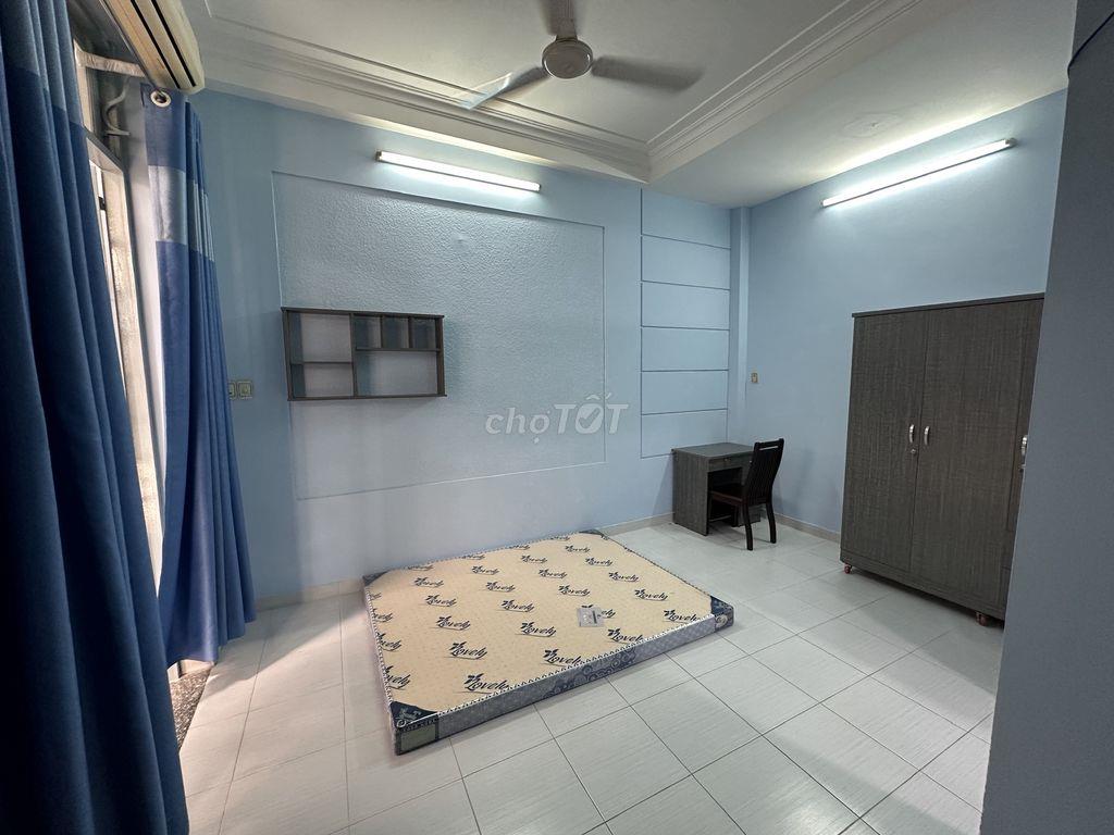 Phòng Nguyên Hồng, tầng trệt, full nội thất