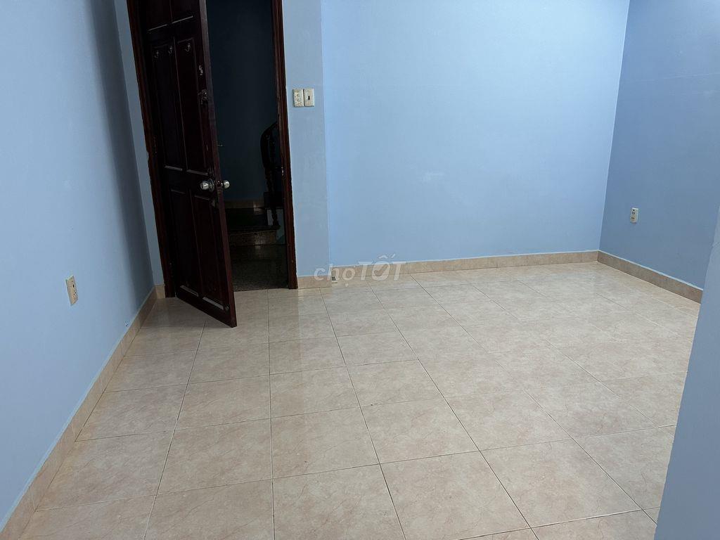 Phòng nhà mặt tiền Bình Lợi, gần ĐH Văn Lang