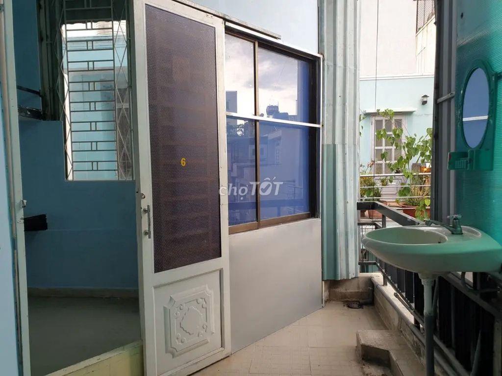 Phòng gần chân cầu Bình Lợi, WC chung 1 phòng khác