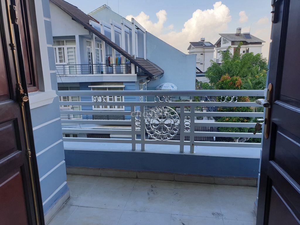Phòng siu rộng đường Bình Lợi, có BAN CÔNG, view rất đẹp, thoáng