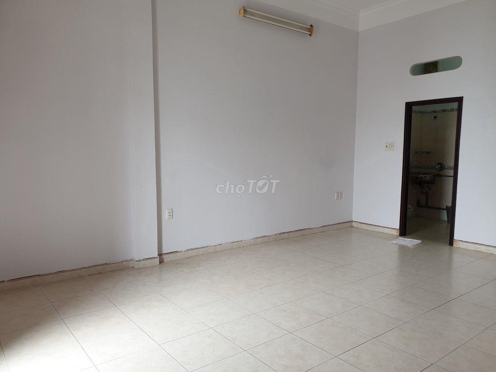 Phòng siu rộng đường Bình Lợi, có BAN CÔNG, view rất đẹp, thoáng
