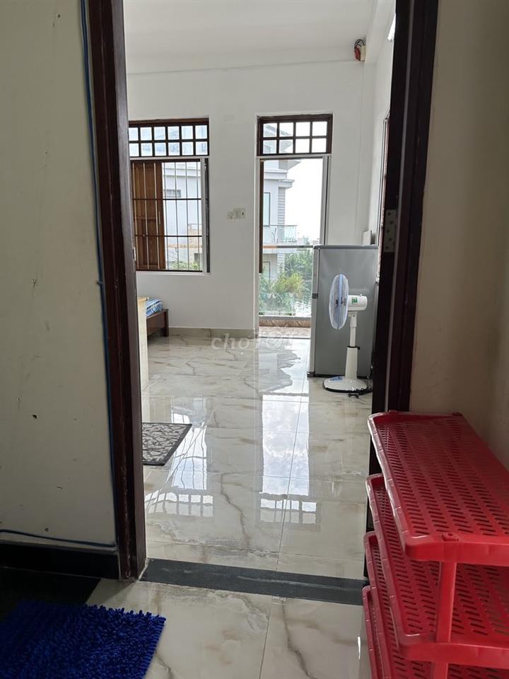 Phòng Bình Lợi, đẹp full nội thất, có BAN CÔNG, gần Văn Lang