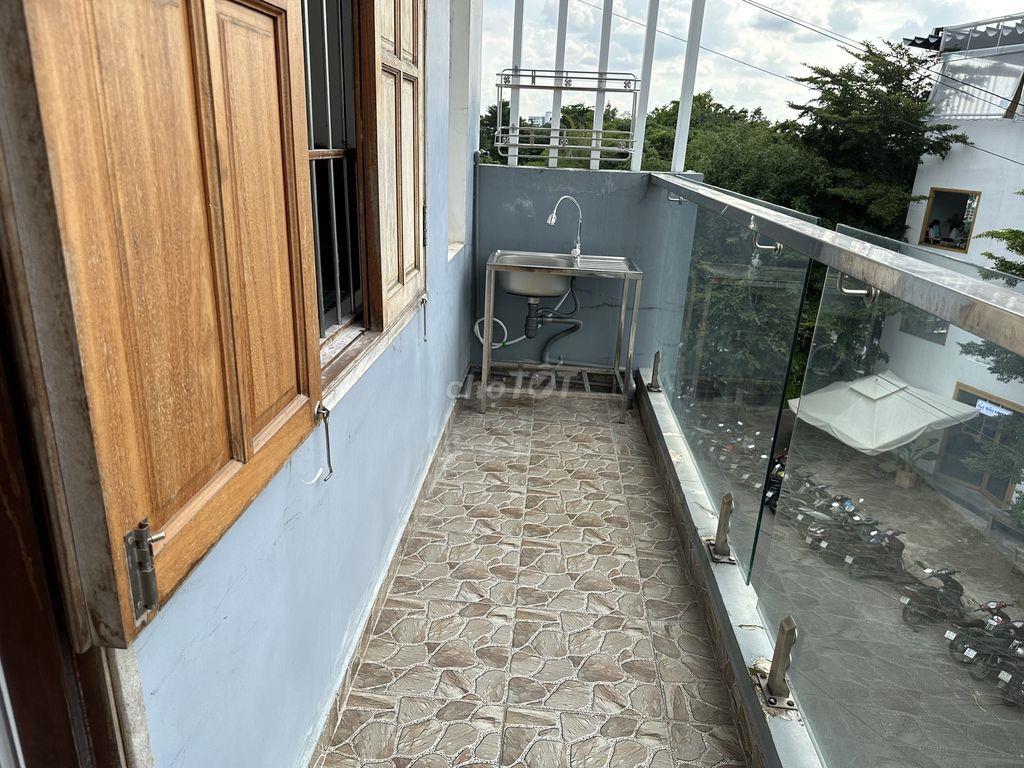 Phòng Bình Lợi, đẹp full nội thất, có BAN CÔNG, gần Văn Lang