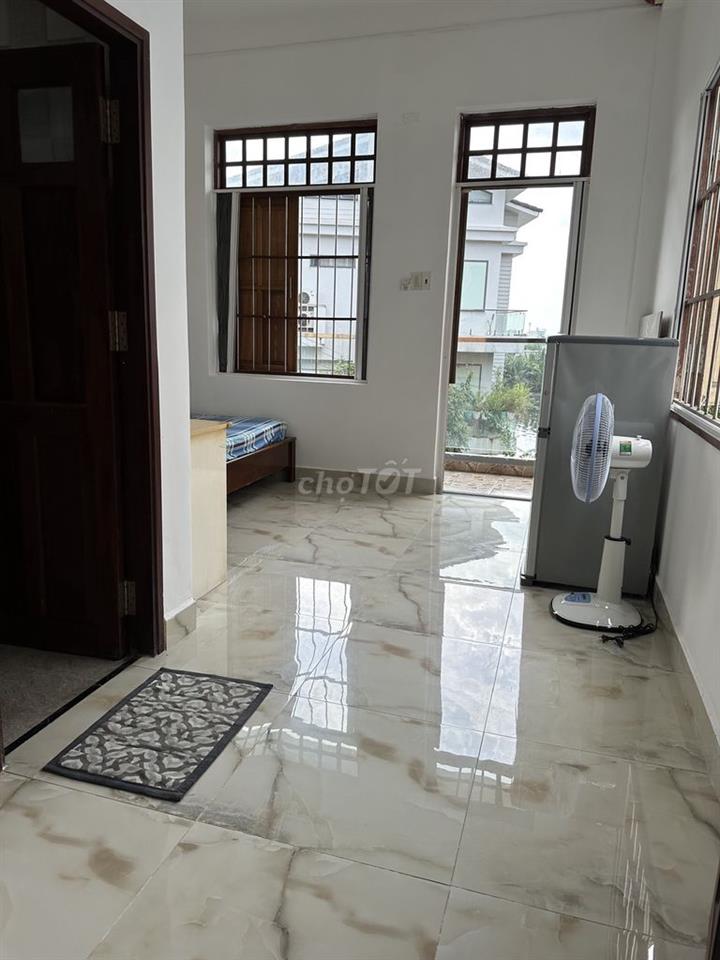 Phòng Bình Lợi, đẹp full nội thất, có BAN CÔNG, gần Văn Lang