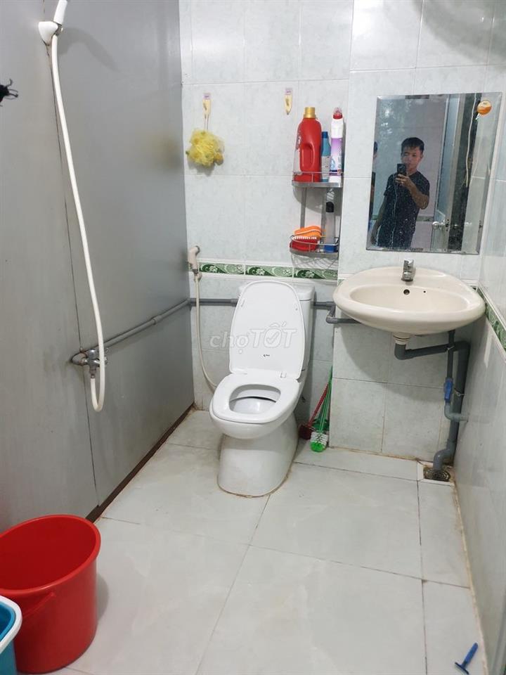 Phòng gần cổng ĐH Văn Lang, full nội thất, có BAN CÔNG