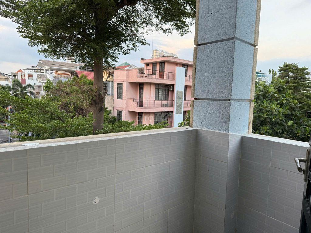 Phòng trong Biệt thự Bình Lợi, có BAN CÔNG, full nội thất