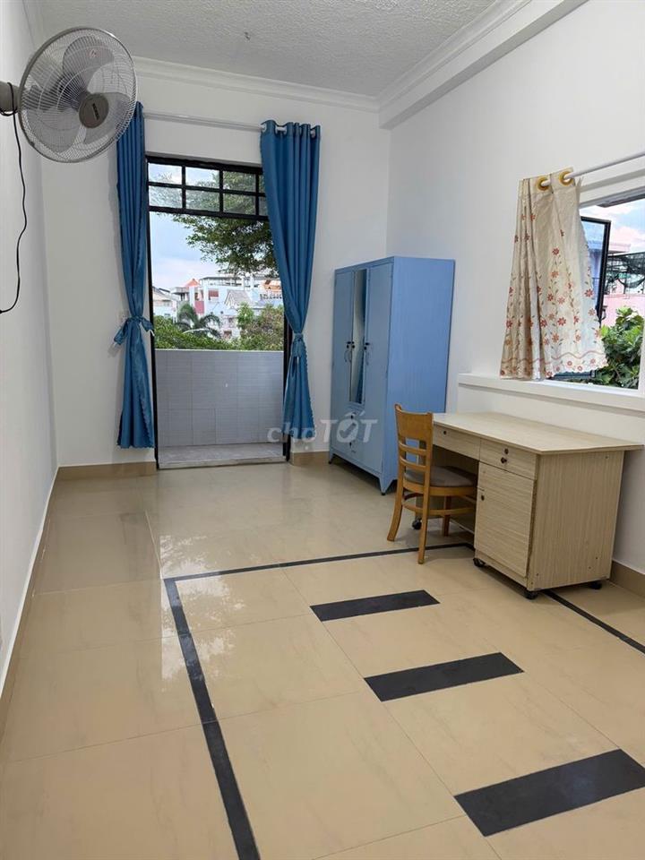 Phòng trong Biệt thự Bình Lợi, có BAN CÔNG, full nội thất