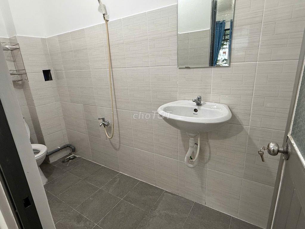 Phòng trong Biệt thự Bình Lợi, có BAN CÔNG, full nội thất