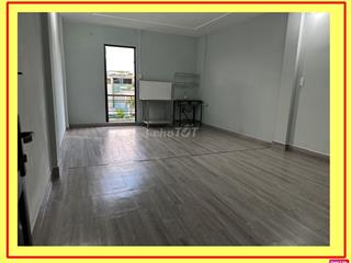 Phòng rất rộng, mặt tiền Bình Lợi, lầu 3, có BAN CÔNG lớn