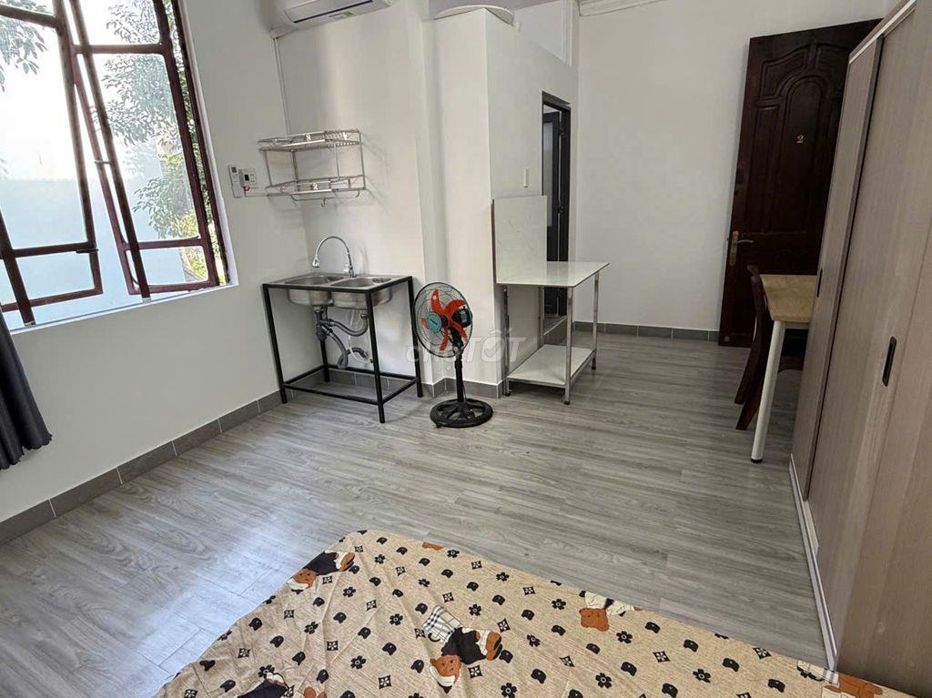 Phòng rất gần ĐH Văn Lang, full nội thất, rất đẹp