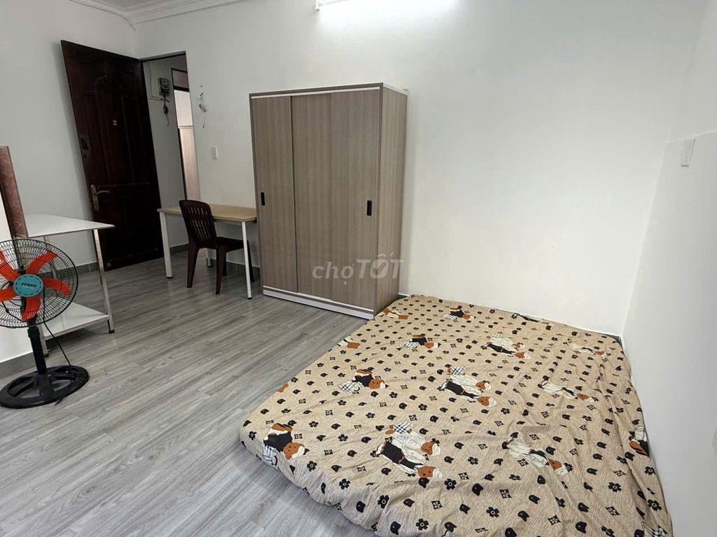 Phòng rất gần ĐH Văn Lang, full nội thất, rất đẹp