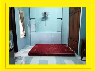 Phòng đối diện sthị Emart PVTrị, gần ĐH CNghiệp, lầu 2, full nội thất