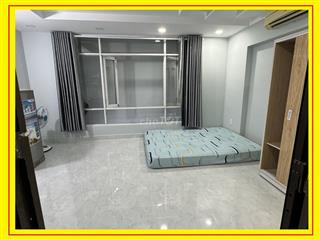 Phòng sát công viên Lê Văn Tám, full nội thất, ngay lầu 1