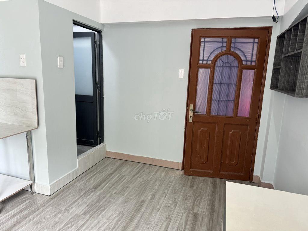 Phòng trong biệt thự Bình Lợi, full nội thất, có BAN CÔNG + GÁC rộng