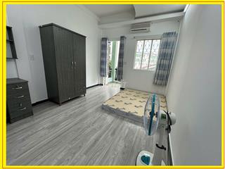 Phòng ngay ngã 5 Bình Hoà, full nội thất, rộng, có BAN CÔNG, nên thơ