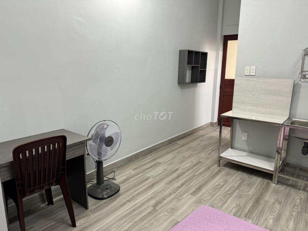 Phòng full nội thất đầu NTLong, gần BV Ung Bứu