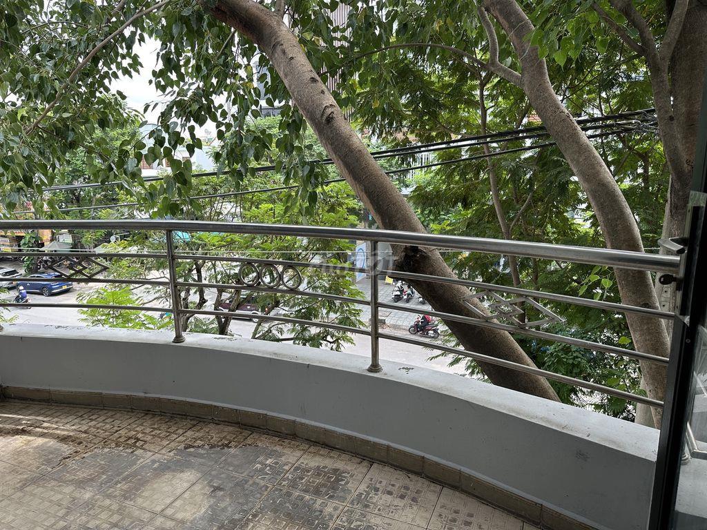 Phòng siu rộng Đặng Thuỳ Trâm, ngay cổng ĐH Văn Lang, full nội thất