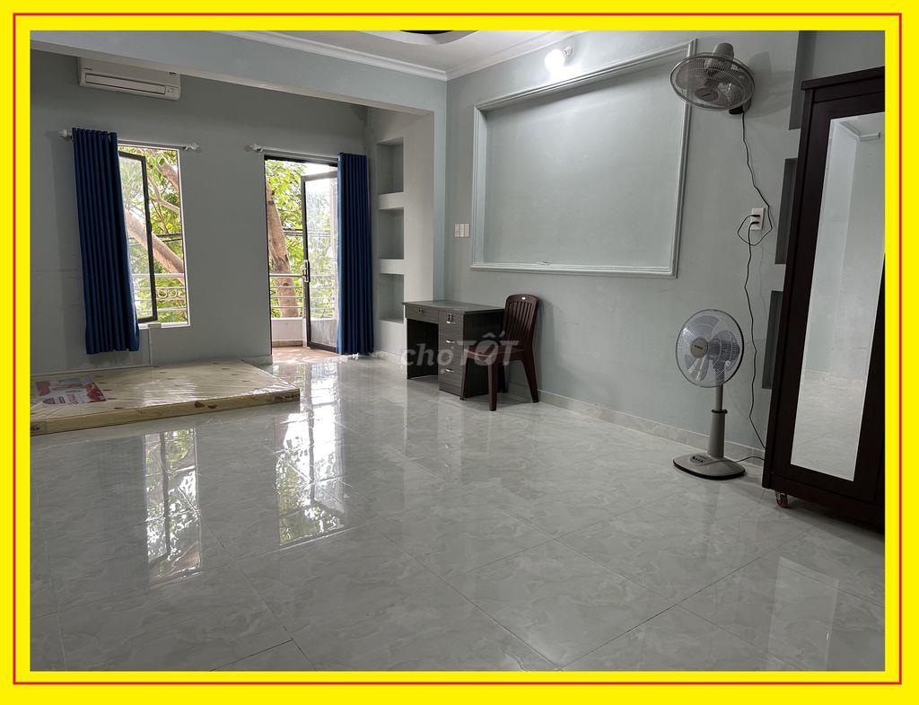 Phòng siu rộng Đặng Thuỳ Trâm, ngay cổng ĐH Văn Lang, full nội thất
