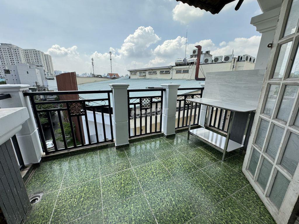 Phòng ngay cầu Băng Ky (Nơ Trang Long), full nội thất, lầu 4
