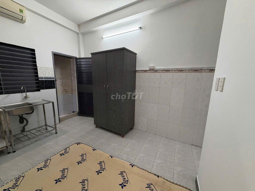 Phòng XVNT gần cầu Thị Nghè, full nội thất, ngay tầng trệt