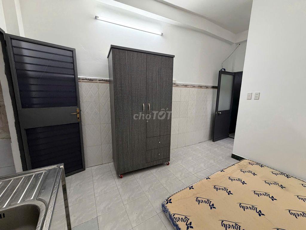 Phòng XVNT gần cầu Thị Nghè, full nội thất, ngay tầng trệt