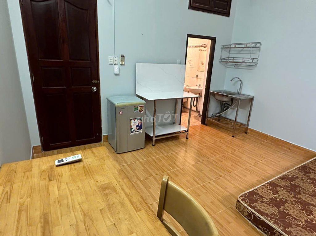 Phòng Bình Lợi, gần ĐH Văn Lang, full nội thất, thoáng