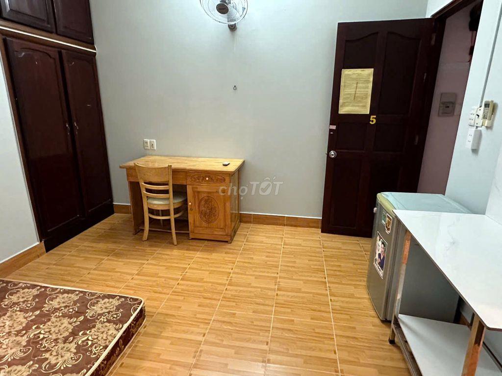 Phòng Bình Lợi, gần ĐH Văn Lang, full nội thất, thoáng