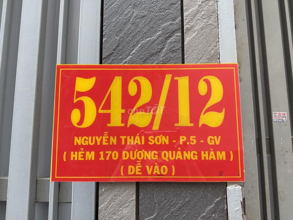 Phòng VIP ngay góc NTSơn-DQHàm, full nthất, có BAN CÔNG,gần ĐH CNghiệp