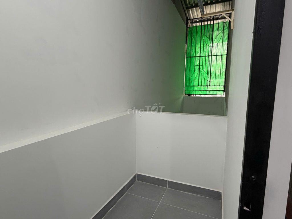 Phòng cho NỮ thuê, trong biệt thự Bình Lợi, full nội thất, có BAN CÔNG