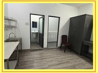 Phòng cho NỮ thuê, trong biệt thự Bình Lợi, full nội thất, có BAN CÔNG
