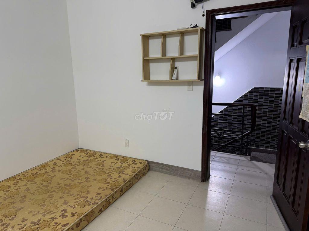 Phòng cho 1 NỮ, trong biệt thự Bình Lợi, full nội thất