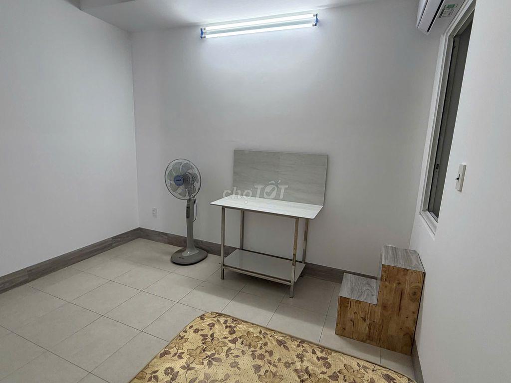 Phòng cho 1 NỮ, trong biệt thự Bình Lợi, full nội thất