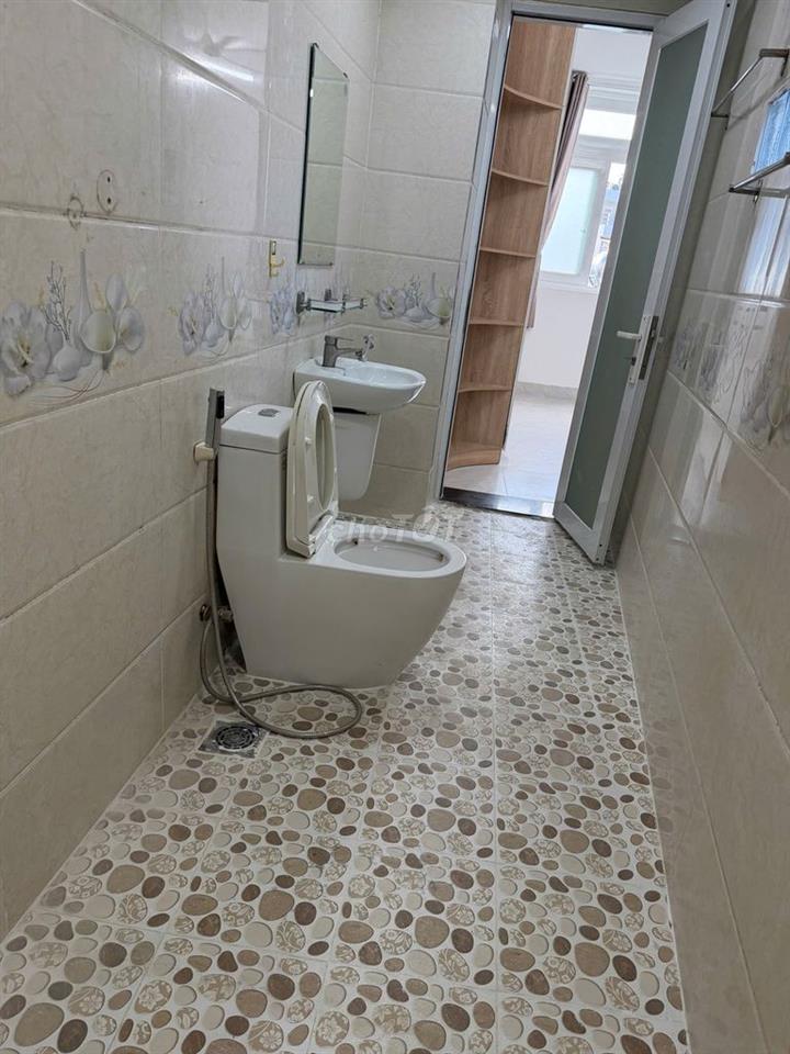 Phòng LQĐịnh gần PVĐồng, full nội thất, cửa sổ hứng gió bao mát thoáng