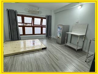 Phòng t.tâm Q1, gần công viên Lê Văn Tám, full nội thất, ngay lầu 1