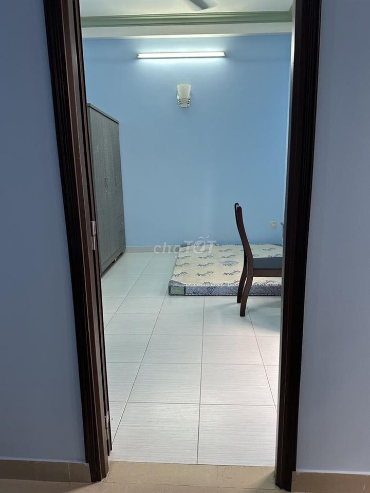 Phòng NGUYÊN HỒNG, lầu 1, có ban công, full nội thất