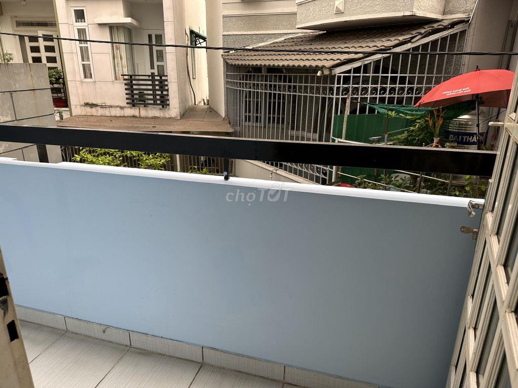Phòng NGUYÊN HỒNG, lầu 1, có ban công, full nội thất