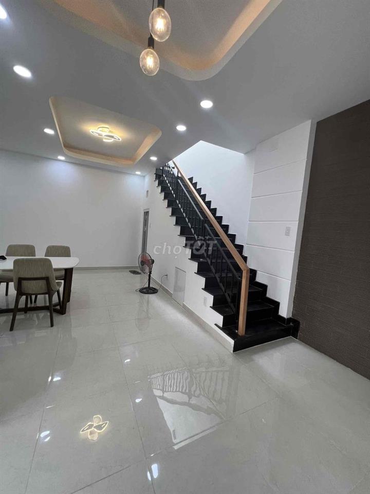 Cho thuê nhà 2 phòng ngủ 2 WC Lê Trực, Phường 7, Bình Thạnh