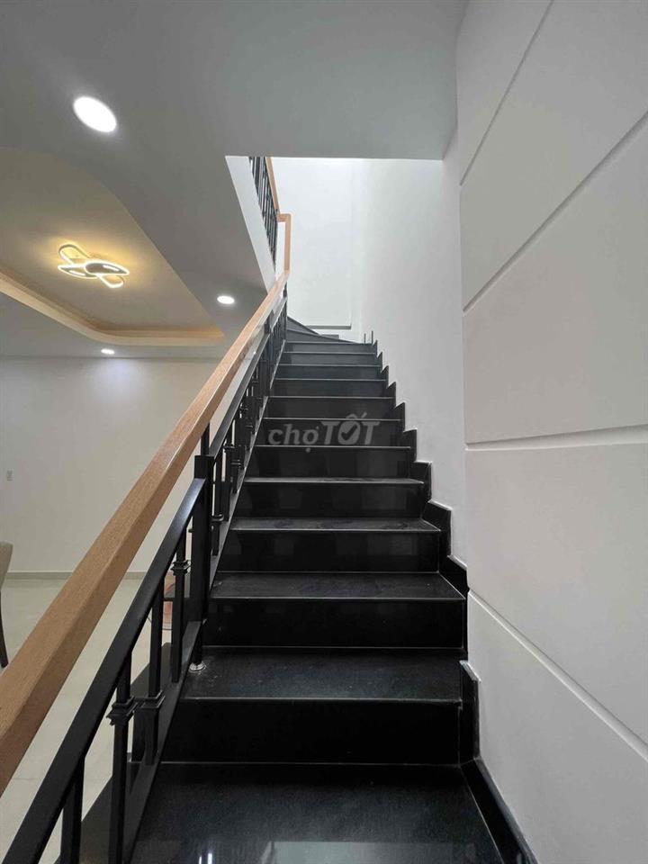 Cho thuê nhà 2 phòng ngủ 2 WC Lê Trực, Phường 7, Bình Thạnh