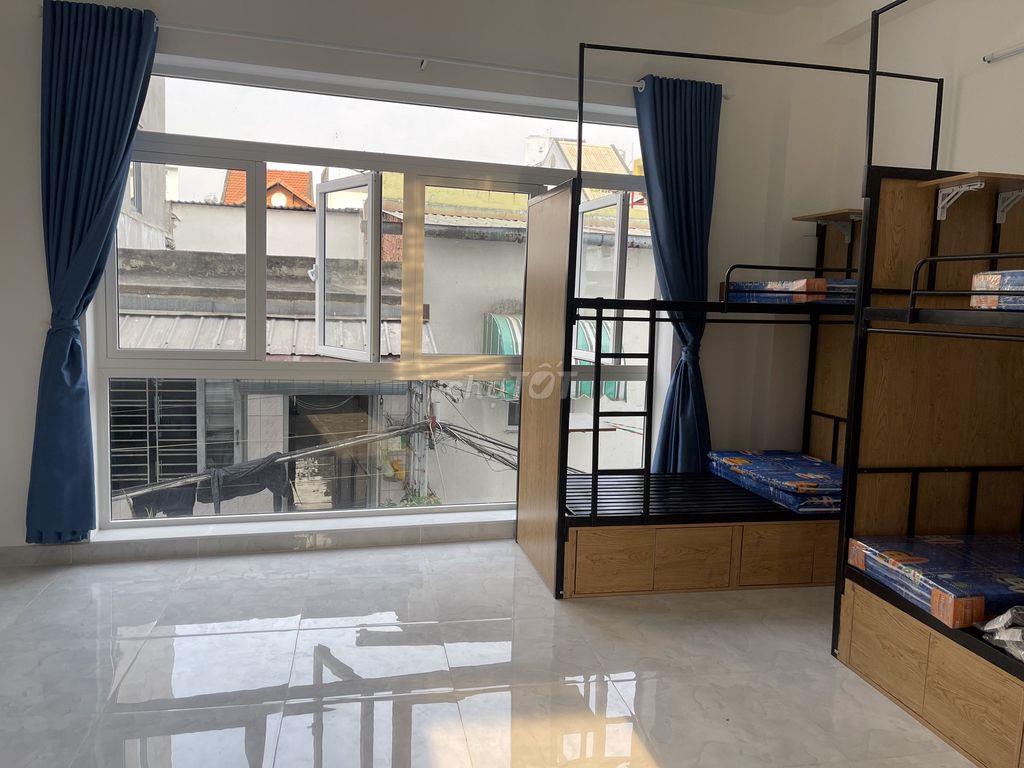 KÝ TÚC XÁ TRUNG TÂM BÌNH THẠNH Ngay ngã tư Hàng Xanh