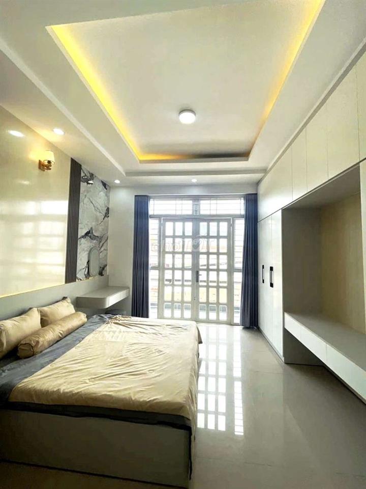 KẸT TIỀN BÁN GẤP.