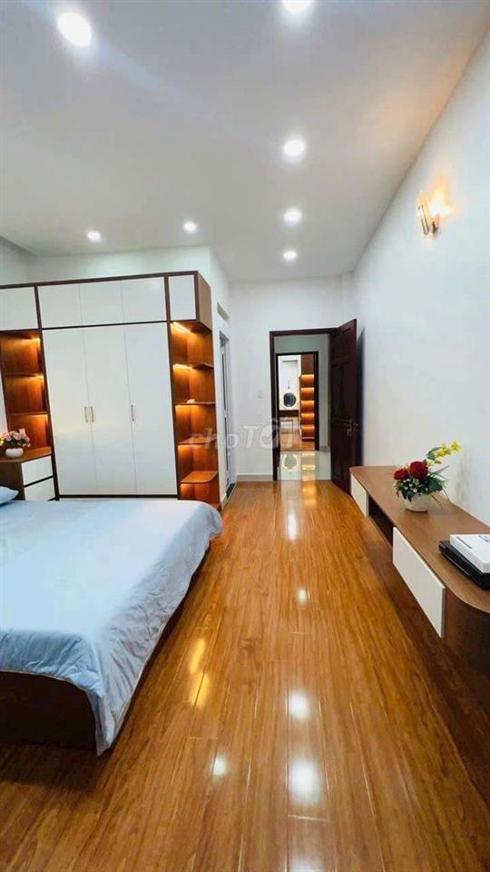 HẺM XE HƠI 1806HTP, TẶNG FULL NỘI THẤT