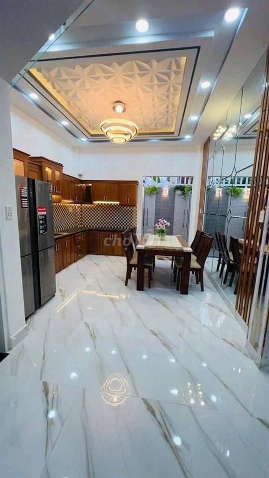 HẺM XE HƠI 1806HTP, TẶNG FULL NỘI THẤT