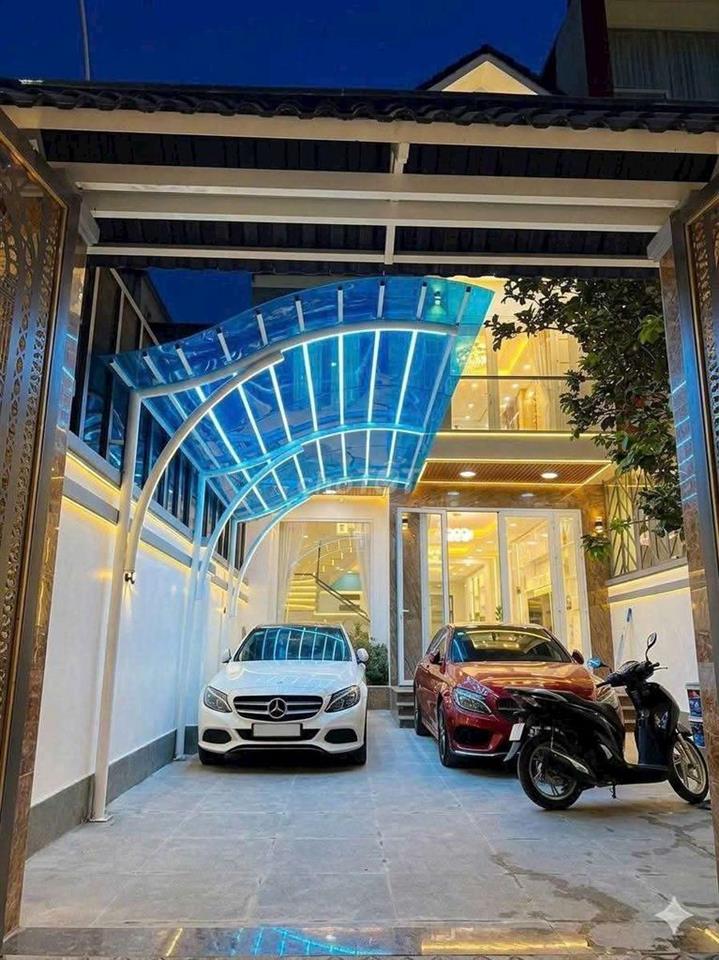 BIỆT THỰ SÂN VƯỜN CẦN BÁN GẤP