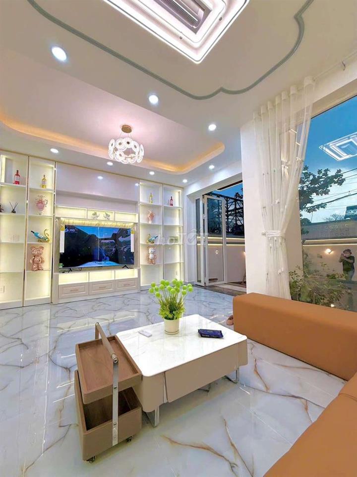 BIỆT THỰ SÂN VƯỜN CẦN BÁN GẤP