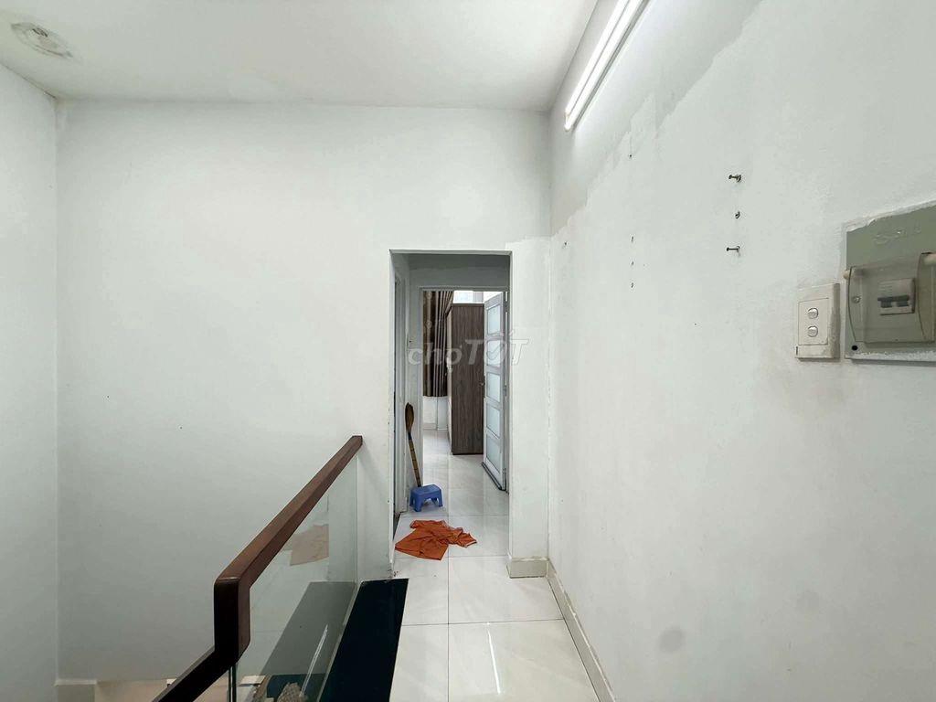 bán nhà Huỳnh Tấn phát quận 7 