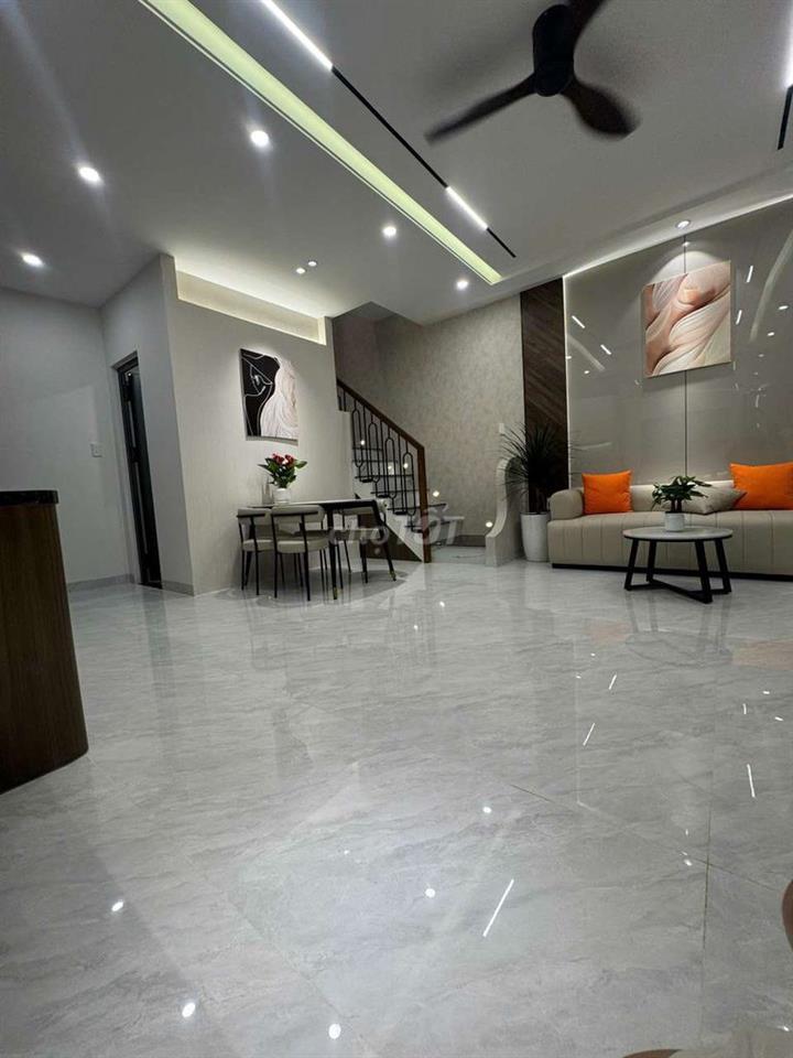 nhà vừa hoàn thiện tặng full nội thất cao cấp 