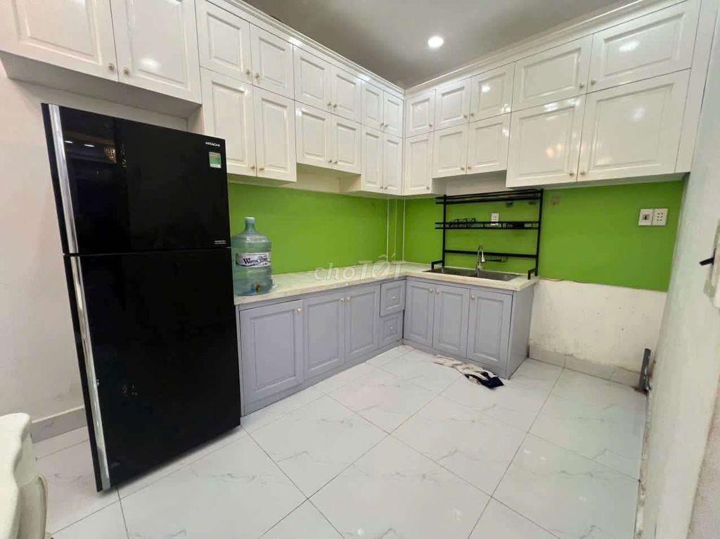 bán nhà q7 ,4pn tặng nội thất 