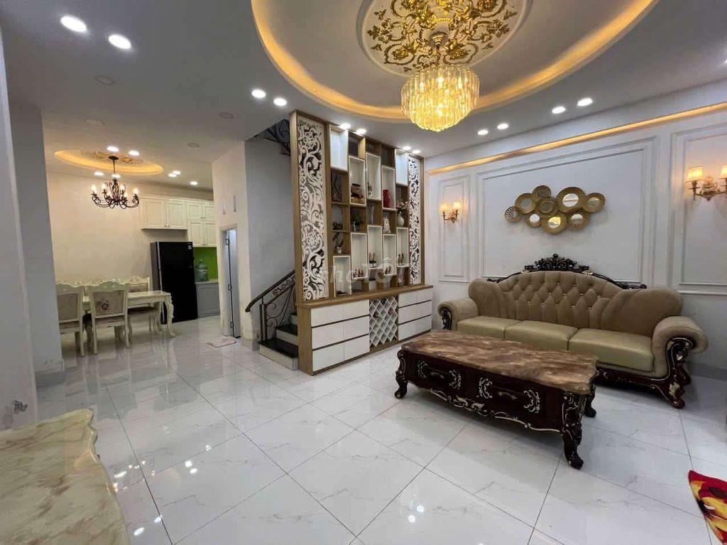 bán nhà q7 ,4pn tặng nội thất 