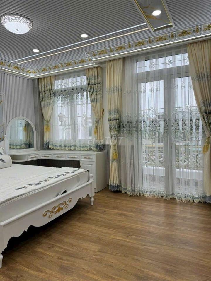 BIỆT THỰ CỔ ĐIỂN ĐƯỜNG ĐÀO TÔNG NGUYÊN 